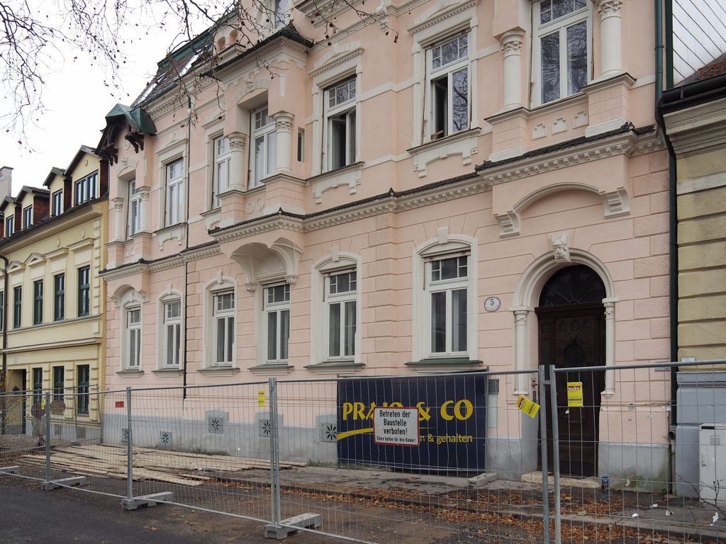 Datei:Wien Weinzingerg-5 100391 erich j. schimek kl.JPG