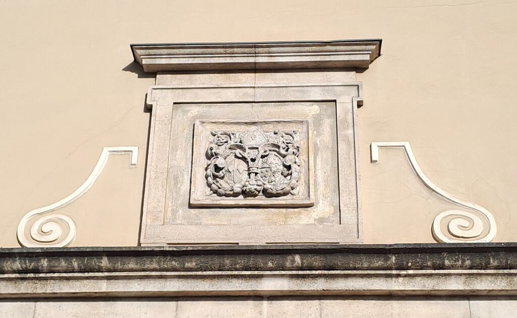 Datei:Kaiser-Franz-Josef-Kai 10, Wappen.jpg