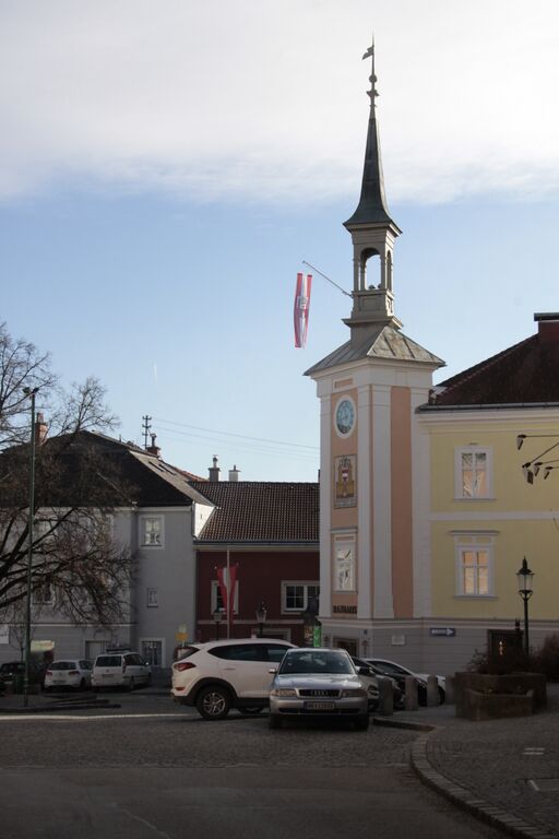 Datei:Rathaus Ybbs.jpeg