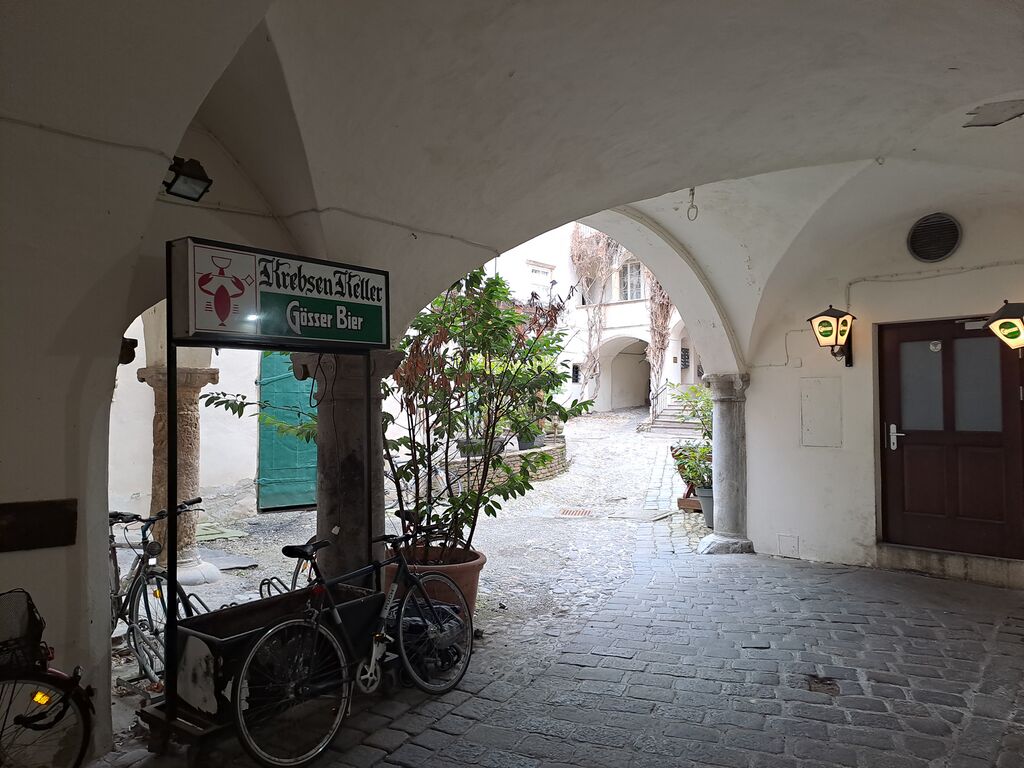 Datei:Sackstraße 12, Einfahrtshalle.jpg