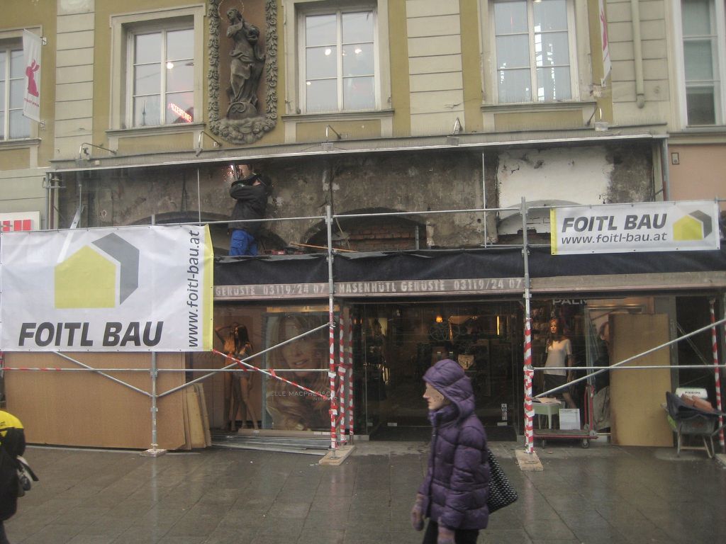 Datei:Hauptplatz 15, Palmers-Umbau.jpg