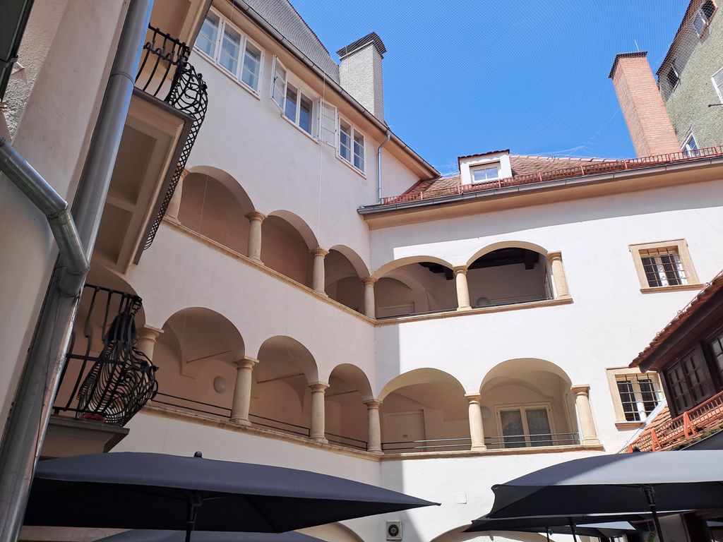 Datei:Stempfergasse 6, Arkade.jpg