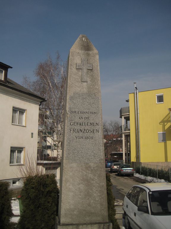 Datei:Kirchweg 1, Franzosendenkmal 1809 2.jpg