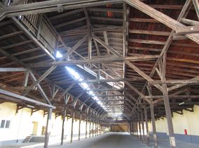Ehemalige Holzhalle zum Trocknen der Fässer - 2013