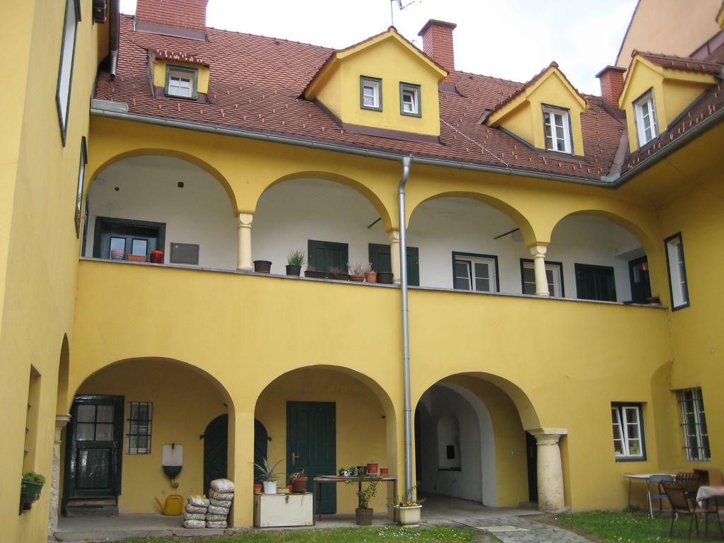 Datei:Münzgrabenstraße 8, Hofansicht.jpg