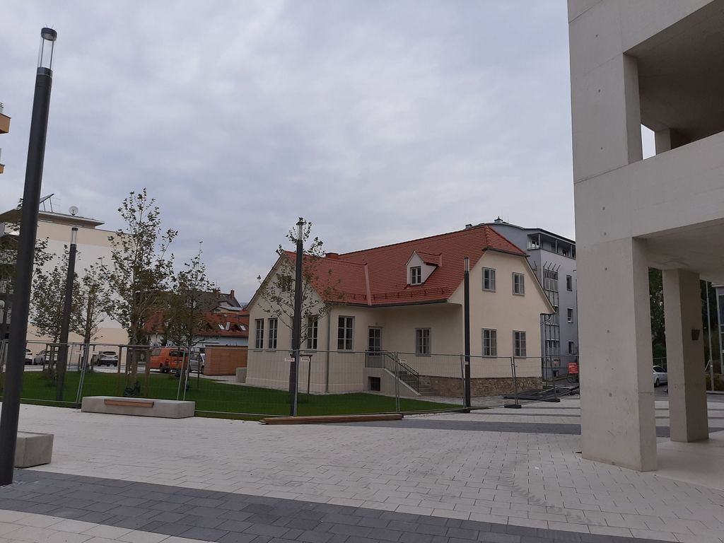 Datei:Grüne Gasse 17, Gastgarten.jpg